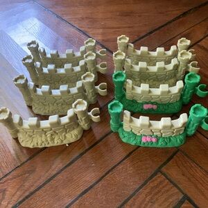 2003 Fisher Price Little People Kingdom Castle Stone Wall Fence Replacement Part